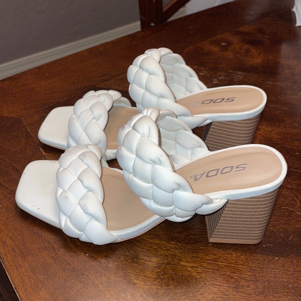 SODA WHITE Block HEELS